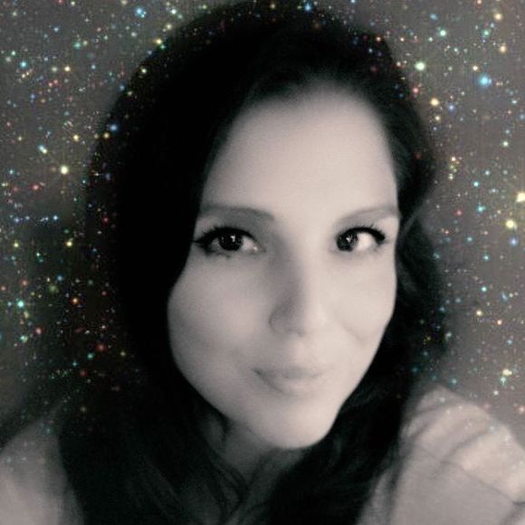 Meet your Posher, Amanda - Picture 1 of 1